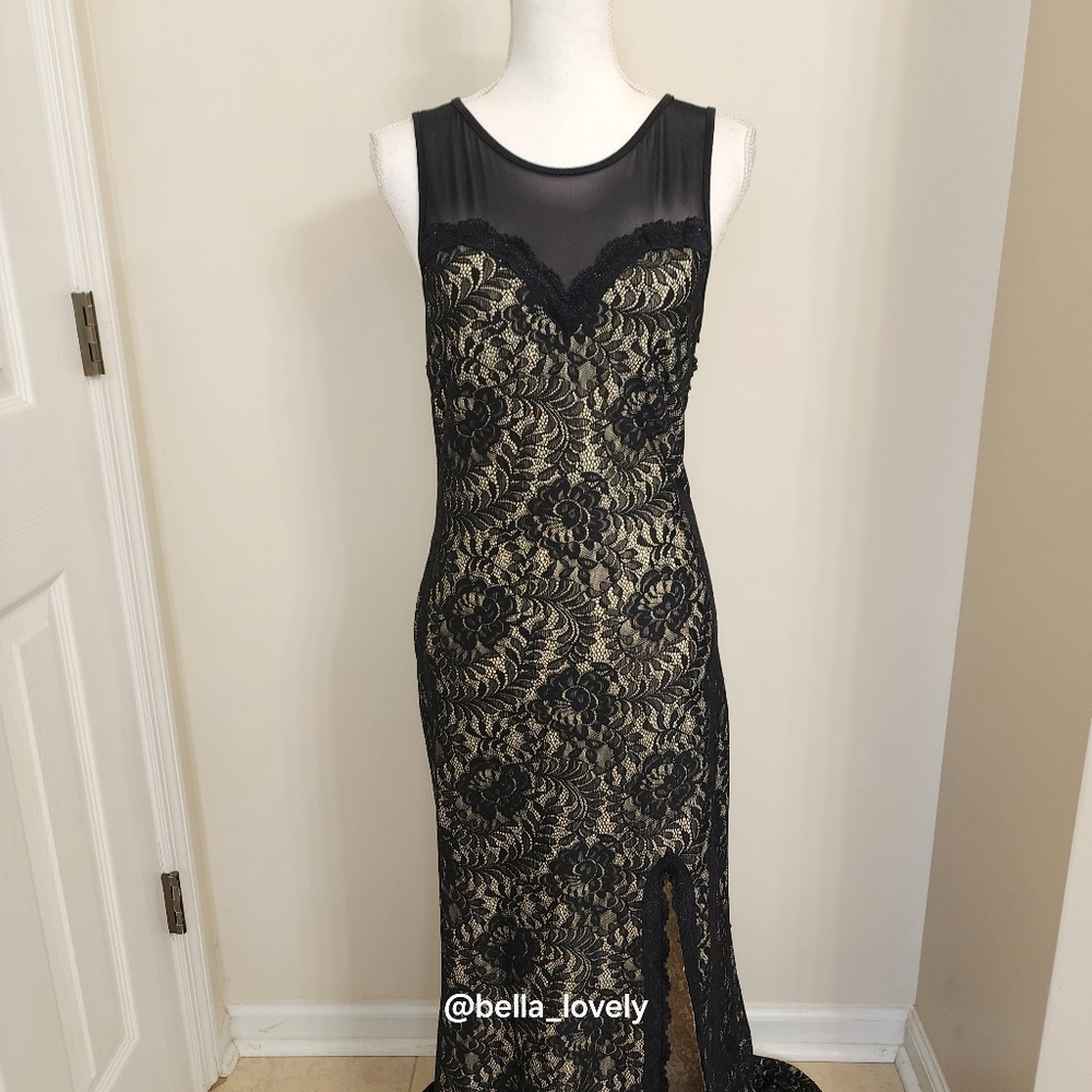 Formal Elegant Black Cream Lace Backless Sheer Back Dress - Picture 7 of 12